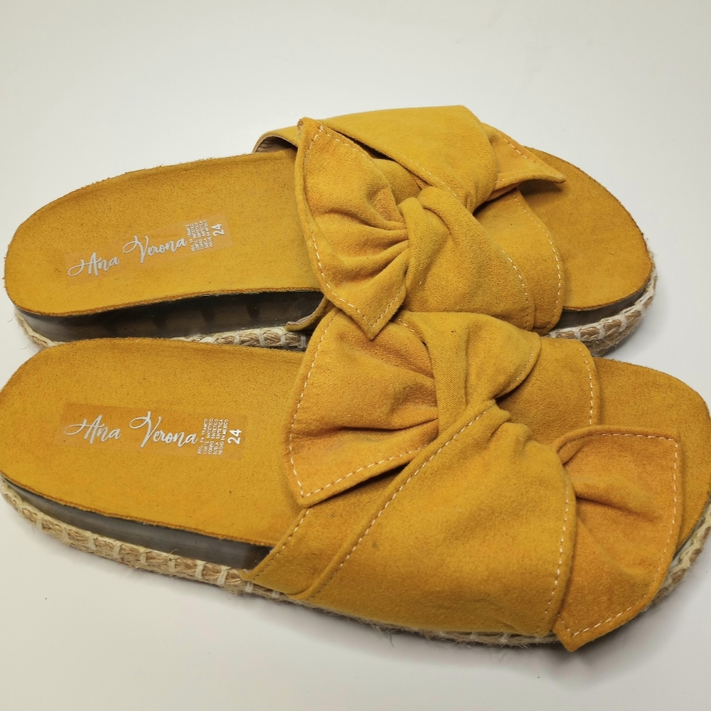 Ana Verona sandals Size 24